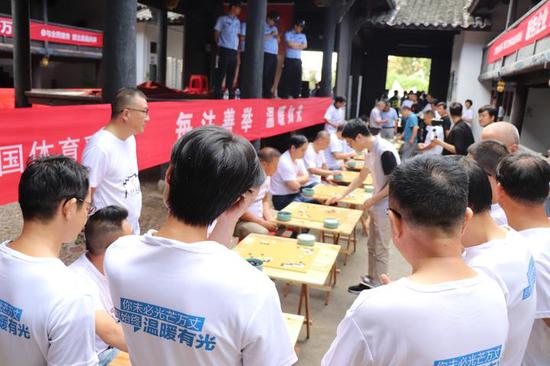 千年古镇崇仁有两张名片 一张是越剧一张是围棋