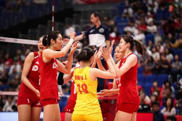 更高遇上更快谁更强？ 中国女排迎战劲敌美国队