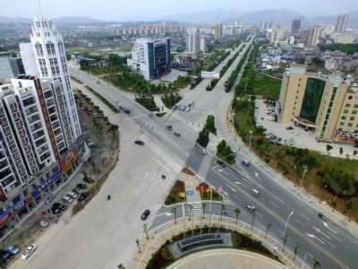 龙南县属于哪个市？